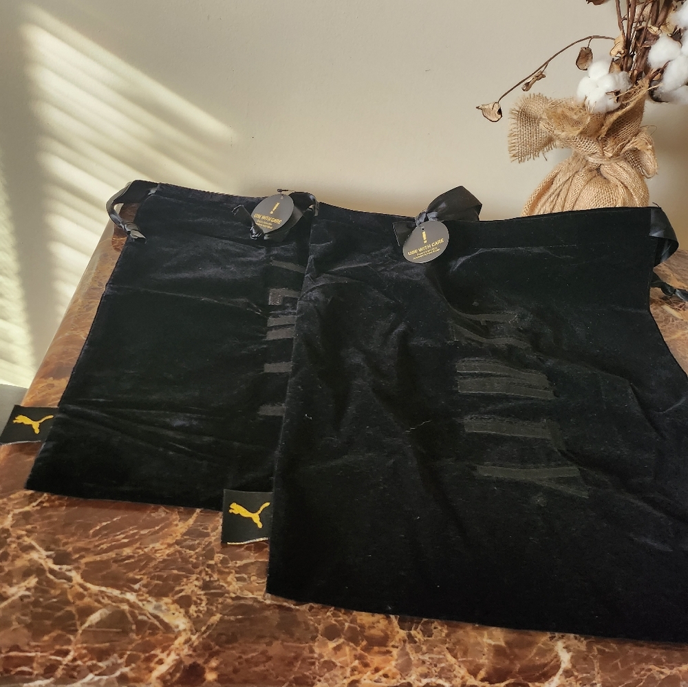 Brand New Fenty Velvet Dust bag by Rhinna NWT